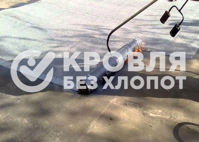 Устройство наплавляемой рулонной кровли